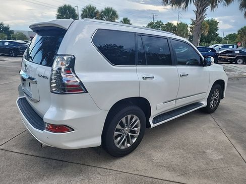 Used 2014 Lexus GX 460 Luxury AWD/4WD image 3