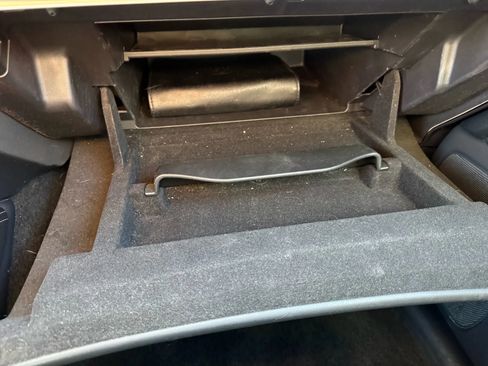 Used 2017 INFINITI QX60 Luxe w/ Deluxe Technology Package image 35