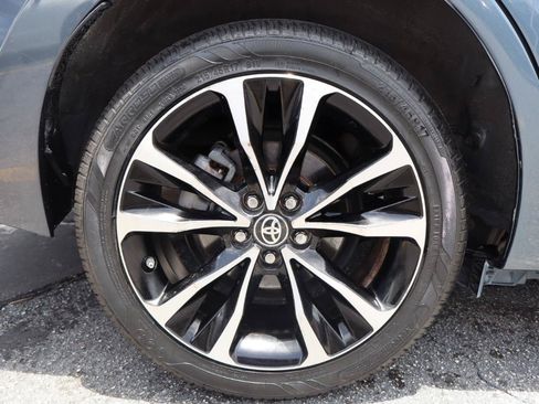 Used 2019 Toyota Corolla SE FWD image 25