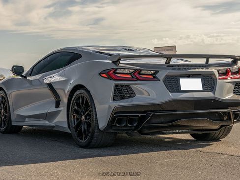 Used 2025 Chevrolet Corvette Stingray Premium Cpe w/ Z51 Performance Package RWD image 15