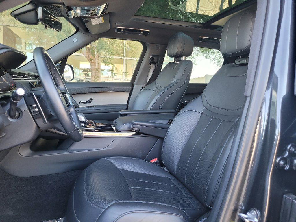 Used 2024 Land Rover Range Rover Sport SE AWD/4WD image 12