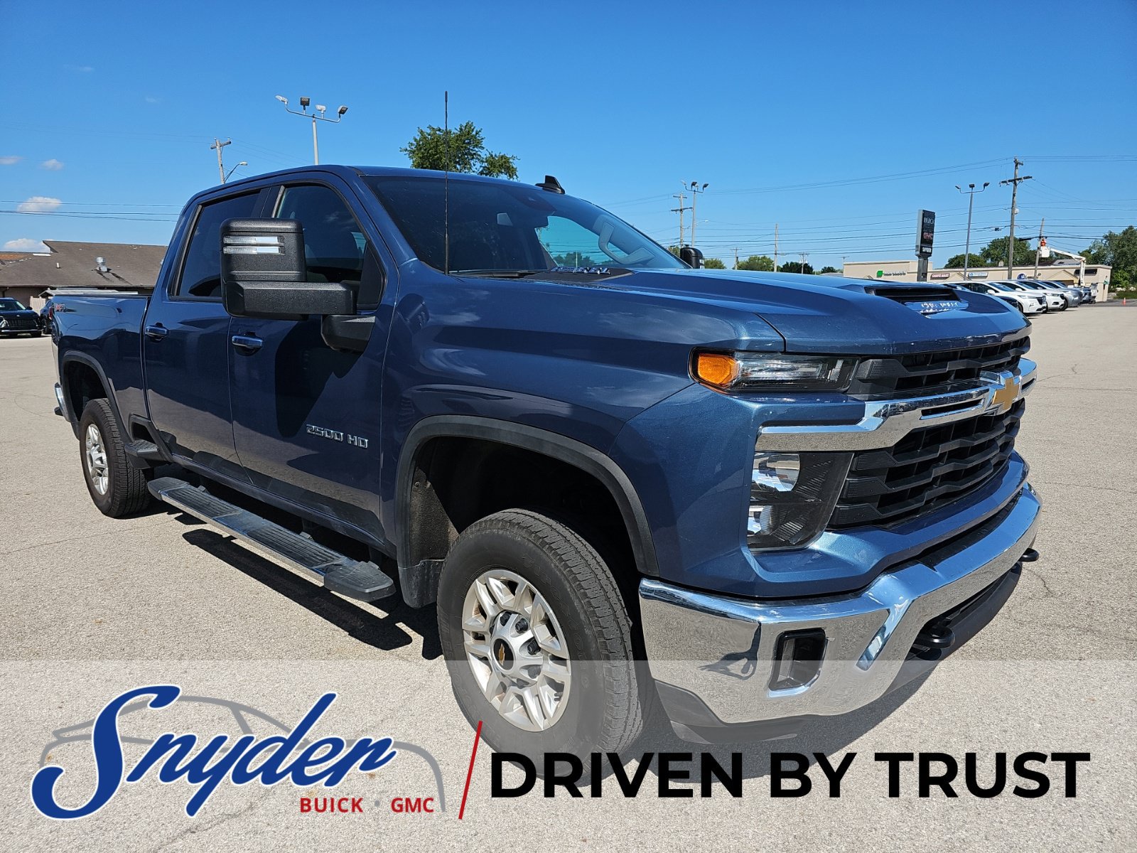 Used 2025 Chevrolet Silverado 2500 LT w/ Convenience Package AWD/4WD image 7