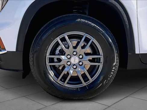 Used 2025 GMC Acadia Elevation image 10