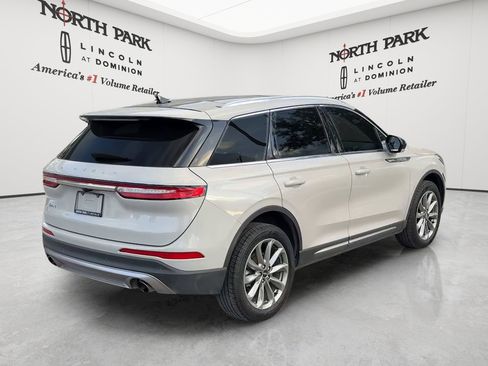 Used 2022 Lincoln Corsair FWD w/ Premium Package image 5