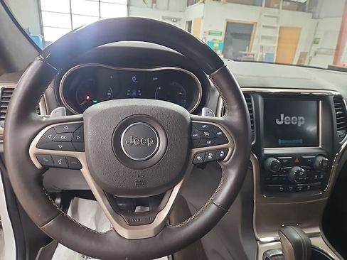 Used 2016 Jeep Grand Cherokee Summit w/ Platinum Series Group image 19