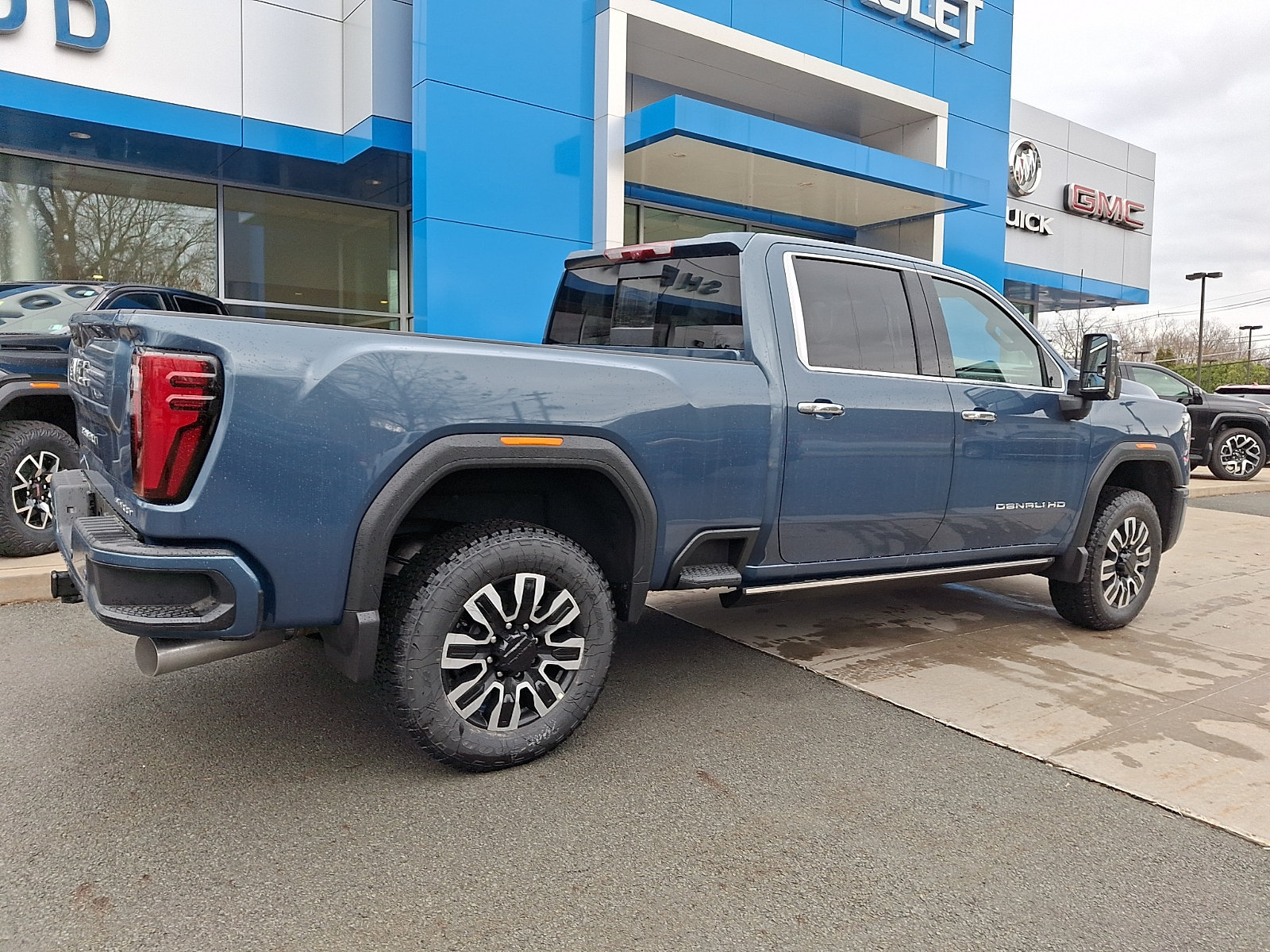 New 2026 GMC Sierra 3500 Denali Ultimate AWD/4WD image 6