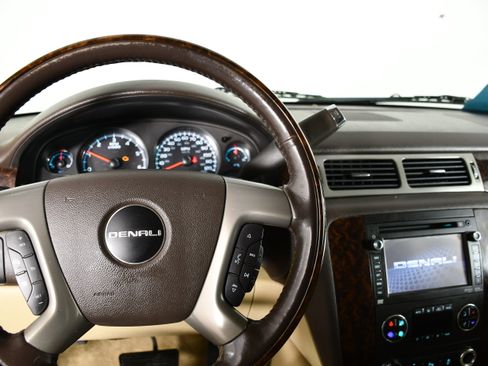 Used 2012 GMC Yukon Denali AWD/4WD image 18