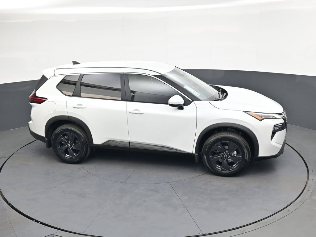 Certified 2026 Nissan Rogue SV FWD image 34