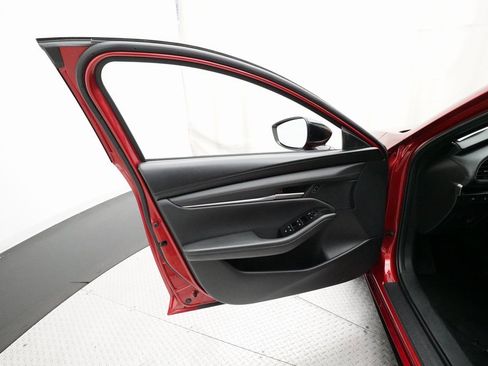 Used 2024 MAZDA MAZDA3 s image 28