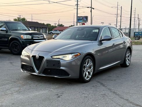 Used 2018 Alfa Romeo Giulia Ti image 1