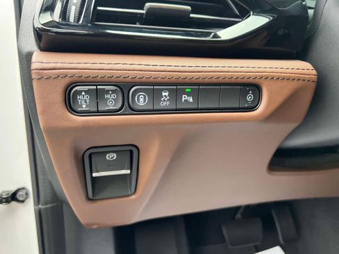 Used 2023 Acura MDX SH-AWD w/ Advance Package image 19