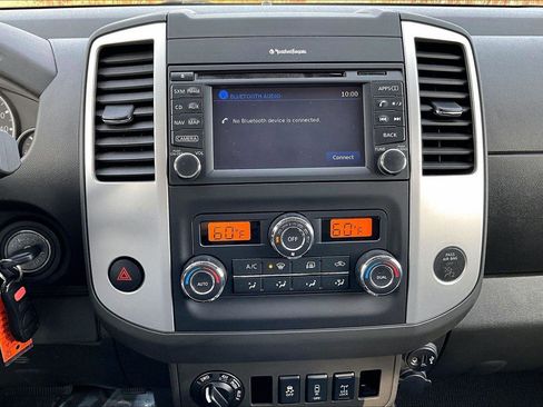 Used 2019 Nissan Frontier PRO-4X image 32