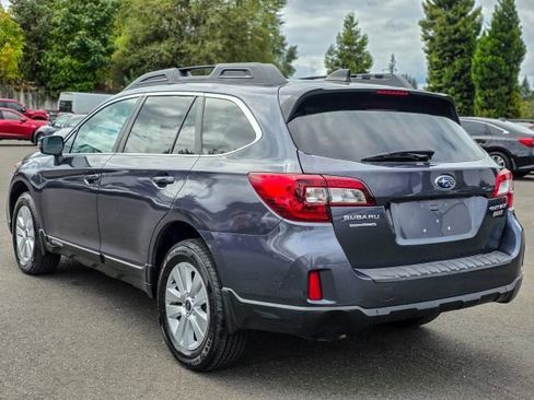 Used 2016 Subaru Outback 2.5i Premium AWD/4WD image 6