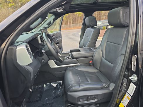 Used 2023 Toyota Tundra Platinum w/ Advanced Package image 16