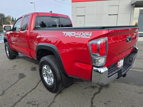 Certified 2021 Toyota Tacoma TRD Off-Road image 5