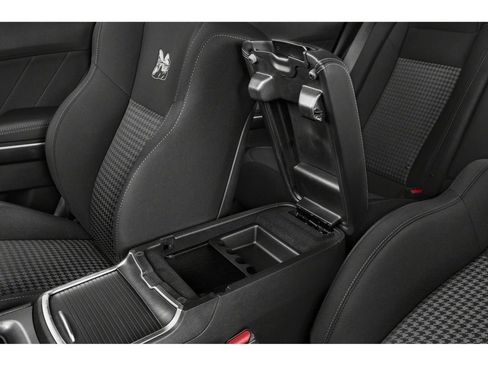 Used 2022 Dodge Charger Scat Pack w/ Dynamics Package RWD image 9