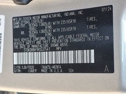 Used 2024 Toyota Highlander LE image 27