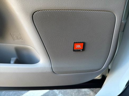 Used 2017 Toyota Highlander Limited Platinum image 26