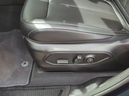 Used 2025 Jeep Grand Cherokee Limited AWD/4WD image 14