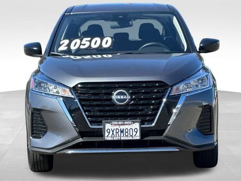 Certified 2025 Nissan Kicks Play S FWD image 9