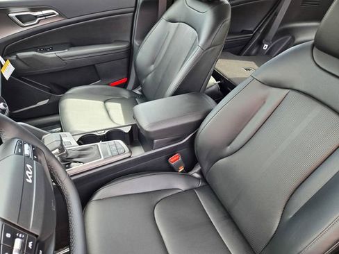 New 2026 Kia Sportage EX FWD image 17