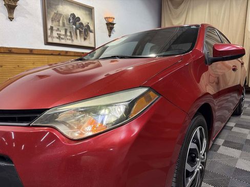 Used 2015 Toyota Corolla LE image 8