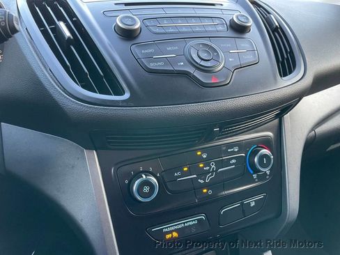 Used 2017 Ford Escape S image 21