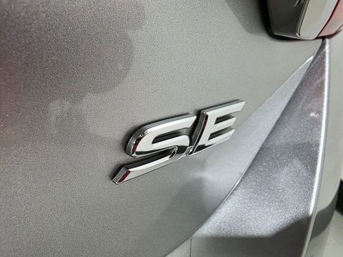 Used 2017 Toyota Camry SE image 30