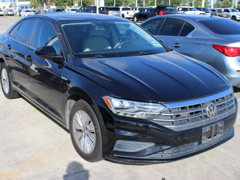 Used 2019 Volkswagen Jetta S FWD image 2