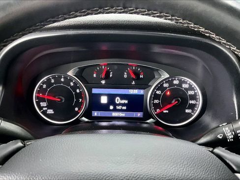 Used 2023 GMC Acadia SLT image 13