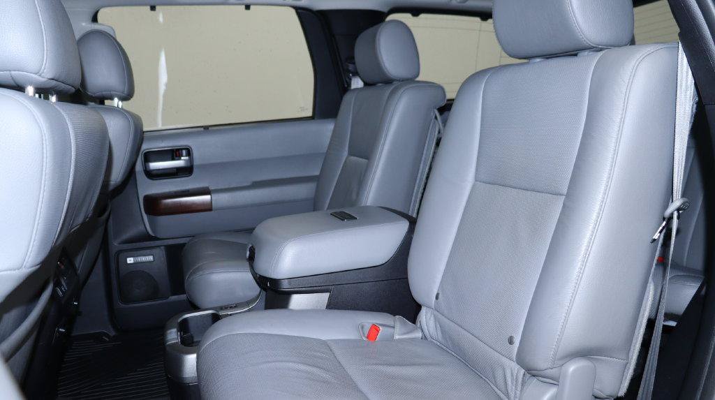 Used 2016 Toyota Sequoia Platinum AWD/4WD image 25