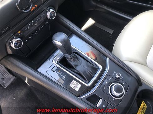 Used 2017 MAZDA CX-5 Touring w/ Preferred Equipment Package FWD image 14