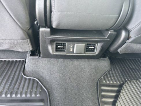 Used 2025 Chevrolet Silverado 1500 LT image 27