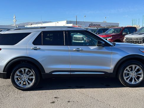 Used 2023 Ford Explorer Limited w/ Equipment Group 301A image 4