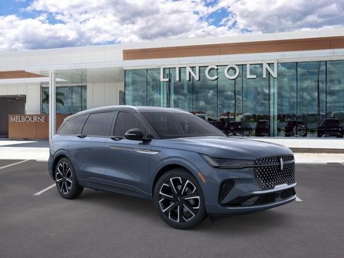 New 2026 Lincoln Nautilus Reserve AWD/4WD image 13