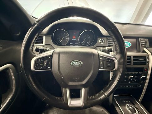 Used 2019 Land Rover Discovery Sport HSE image 18