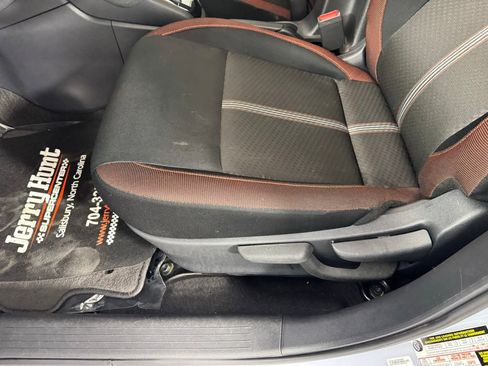 Used 2025 Nissan Versa SR w/ Trunk Package image 12