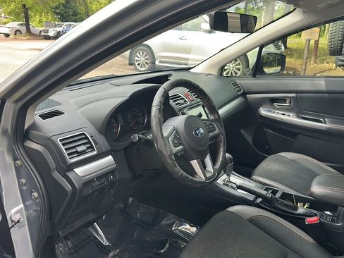 Used 2017 Subaru Crosstrek 2.0i Premium AWD/4WD image 12