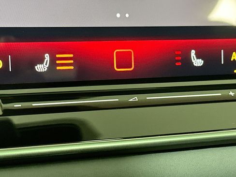 New 2026 Volkswagen Tiguan SE R-Line AWD/4WD image 19