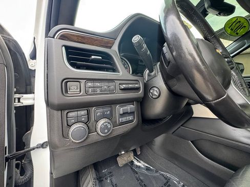 Used 2021 Chevrolet Tahoe Premier w/ Premium Package AWD/4WD image 17