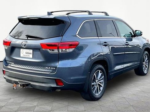 Used 2019 Toyota Highlander XLE image 5