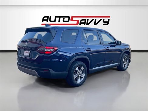 Used 2025 Honda Pilot EX-L image 7