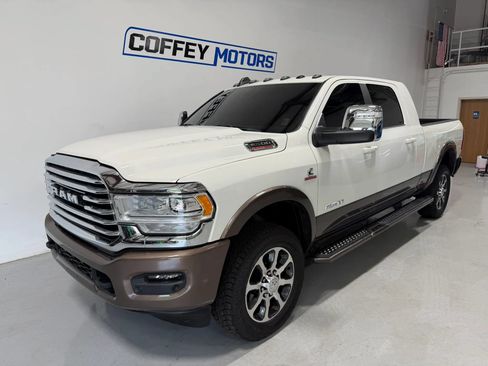 Used 2023 RAM 2500 Limited AWD/4WD image 2