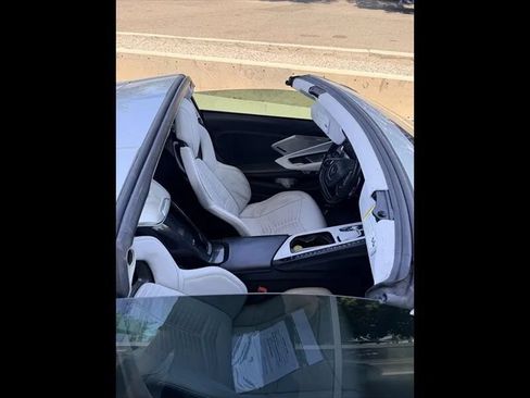 Used 2021 Chevrolet Corvette Stingray Premium Cpe w/ Z51 Performance Package RWD image 31