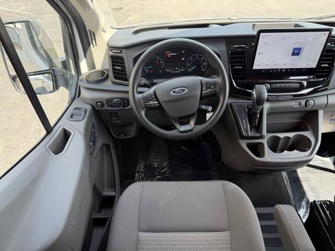 Used 2023 Ford Transit 350 XLT RWD image 17