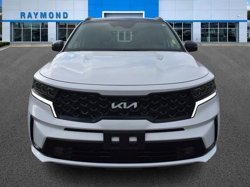 Certified 2023 Kia Sorento SX image 8