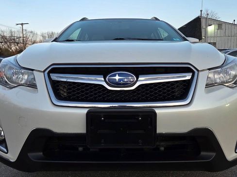 Used 2017 Subaru Crosstrek 2.0i Premium AWD/4WD image 5