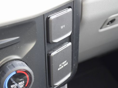 Certified 2024 Ford F350 XLT w/ FX4 Off-Road Package image 17