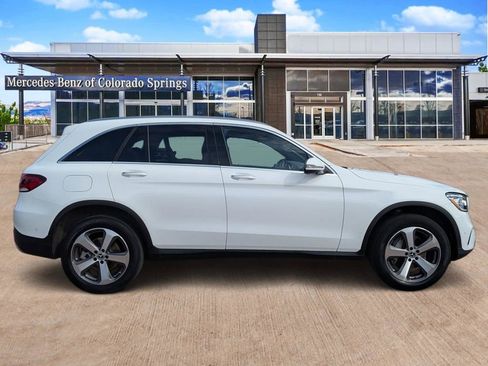 Used 2022 Mercedes-Benz GLC 300 GLC 300 image 4