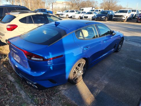 Used 2022 Kia Stinger GT1 image 8